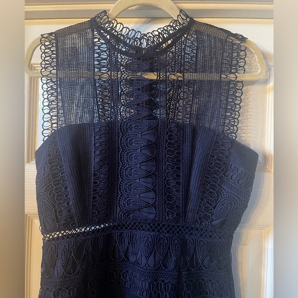 Bardot lace dress. EUC - Picture 5 of 8